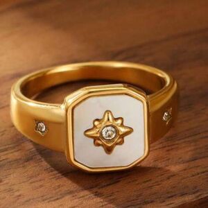 Vintage style ring N750